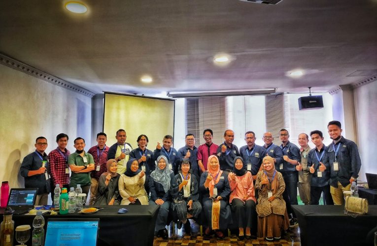 Peningkatan Kapasitas Menulis Untuk Karyawan dan Staf PRCF Indonesia