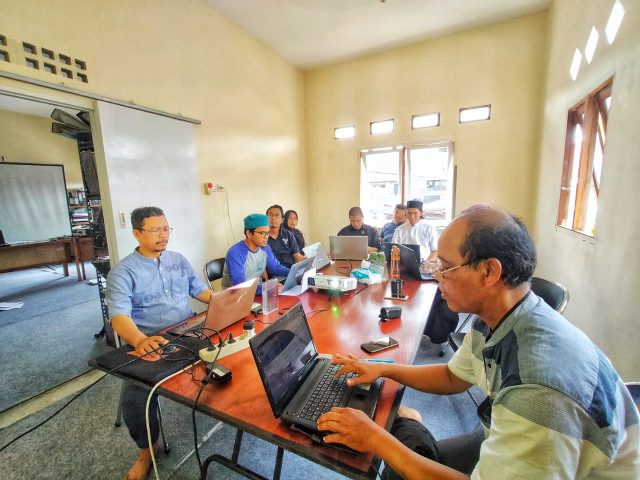 Rapat bulanan terakhir yang dilakukan PRCF Indonesia di tahun pertamanya