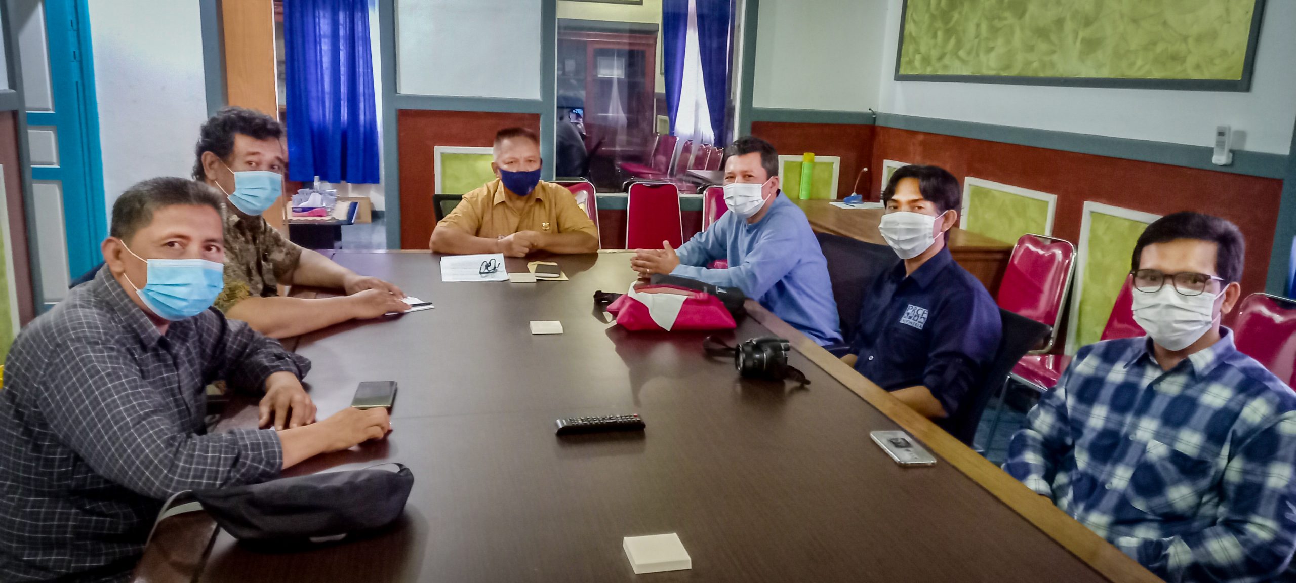 Bappeda Kapuas Hulu saat menerima rombongan PRCF Indonesia