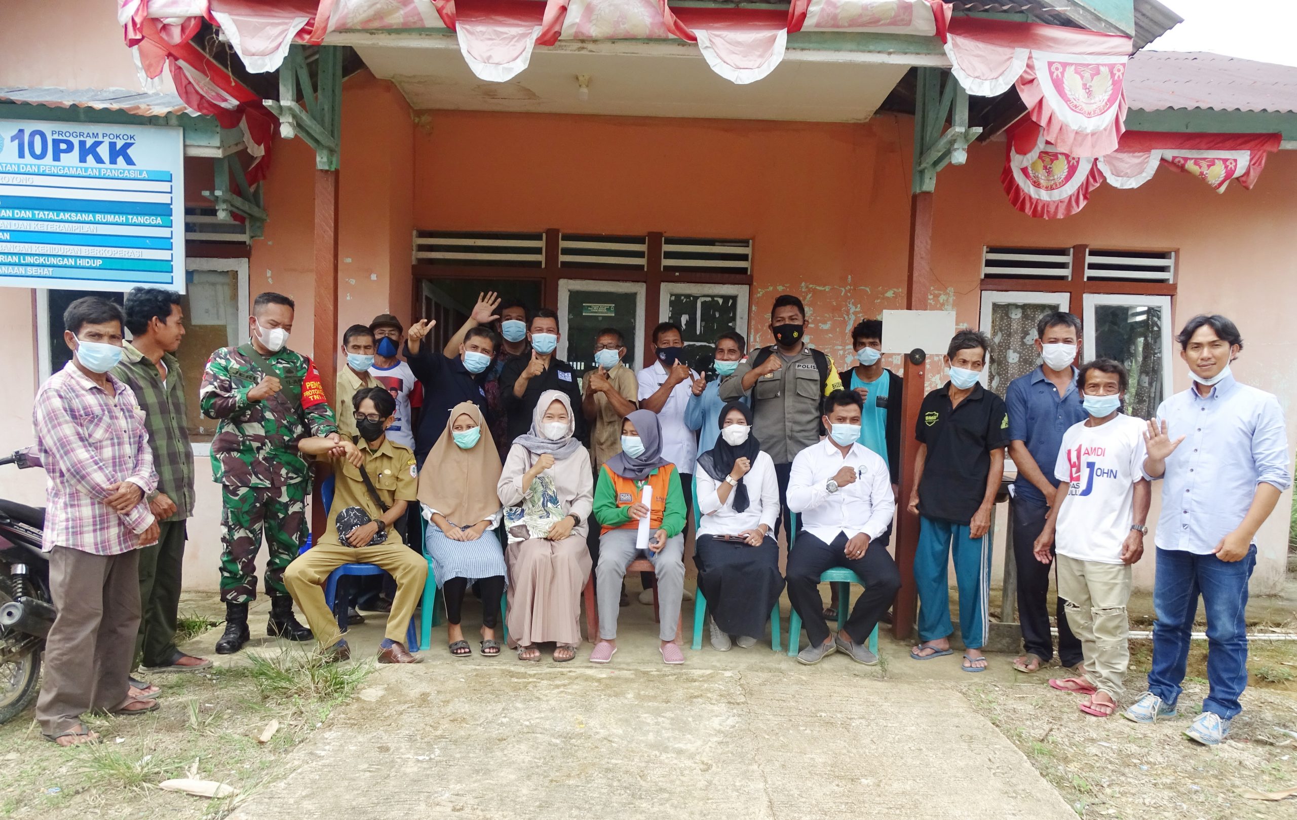 Warga desa sriwangi