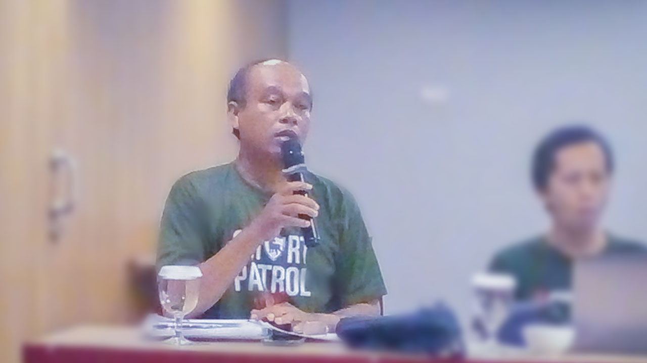 Peserta dari LPHD Bumi Lestari Desa Penepian Raya sedang mengikuti pelatihan smart patrol