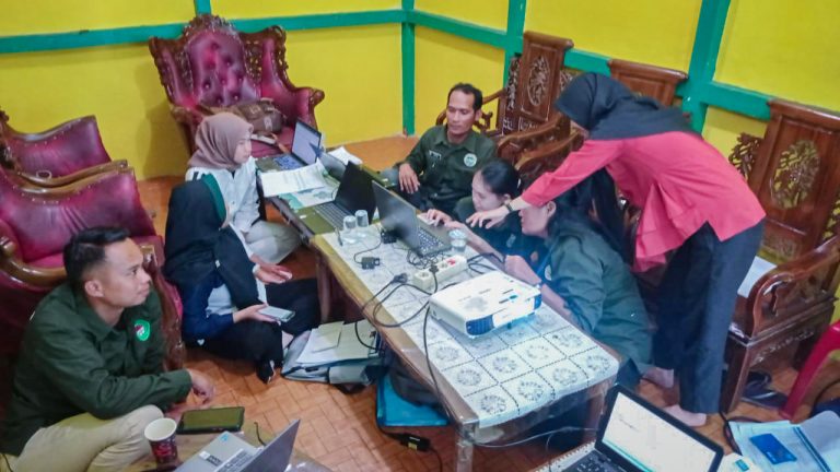 Pelatihan pemantauan