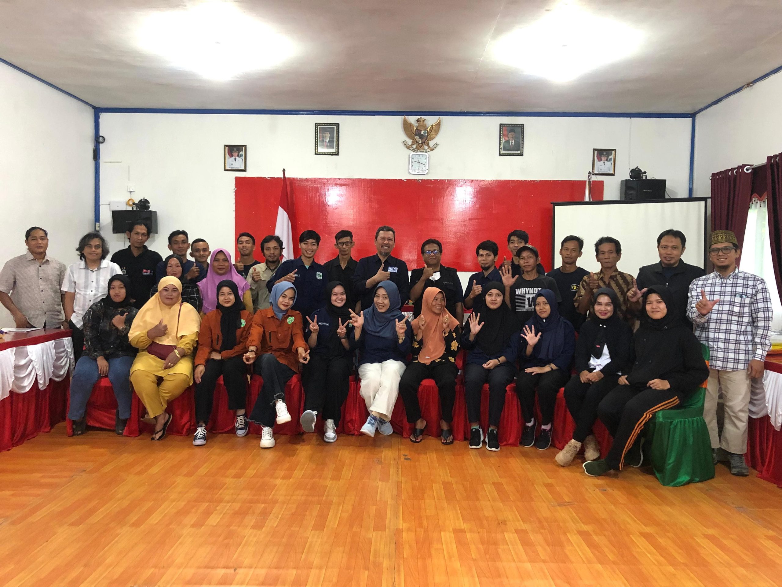 Peserta pelatihan yang terdiri dari enam LPHD dampingan PRCF Indonesia