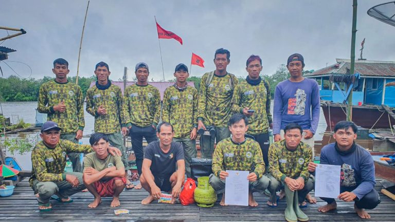 Patroli hutan desa