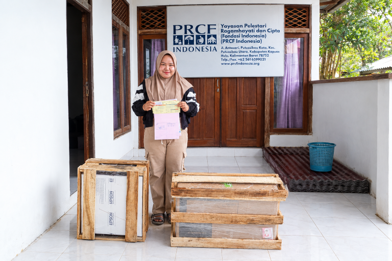 Bantuan untuk perpustakaan di Nanga Lauk
