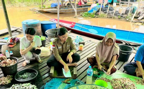 Pelajaran Konservasi dari Penepian Raya Kapuas Hulu
