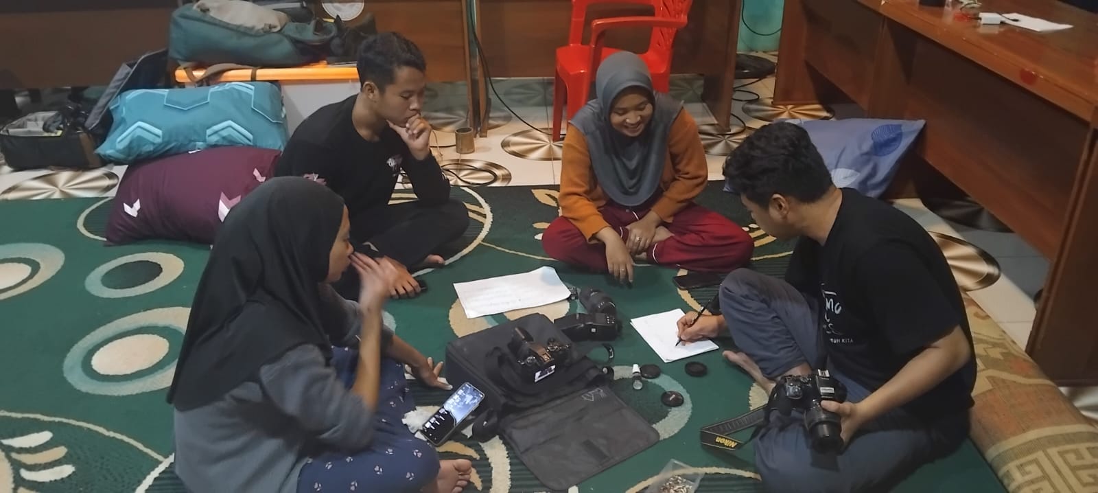 Di Balik Lensa, Ada Masa Depan Hutan yang Harus Dijaga